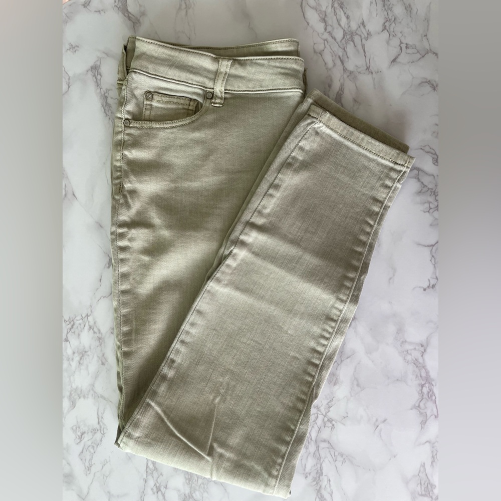 Celebrity Pink Mid Rise Skinny Jean